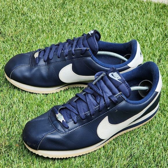 NIKE CORTEZ CLASSIC- Mens Shoes - SIZE 11 -- SEE PICTURES -- - Picture 1 of 11